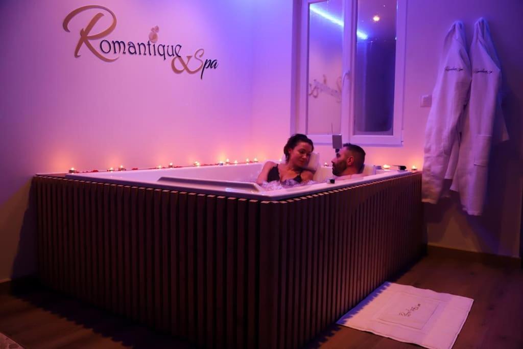 Love Room Unique - Sauna / Jacuzzi Charleville-Mézières Esterno foto